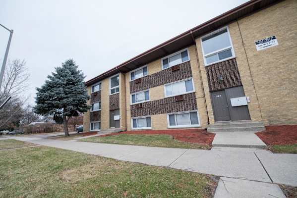 634 Sibley Blvd property
